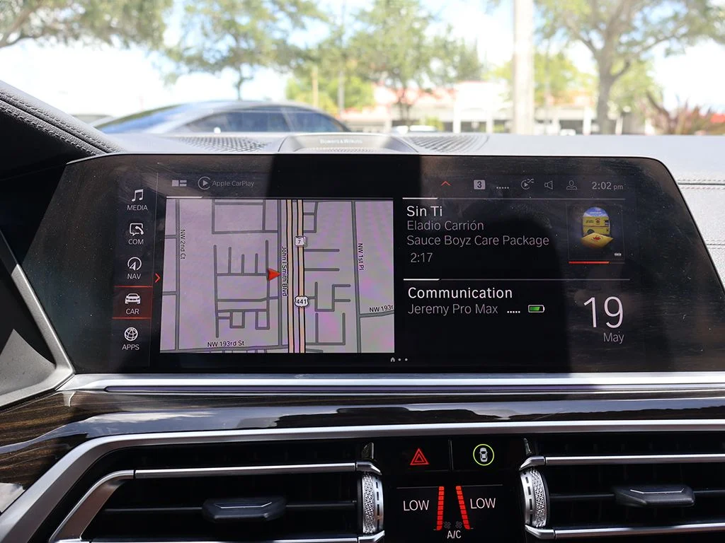 Used 2021 White BMW M50i image 58