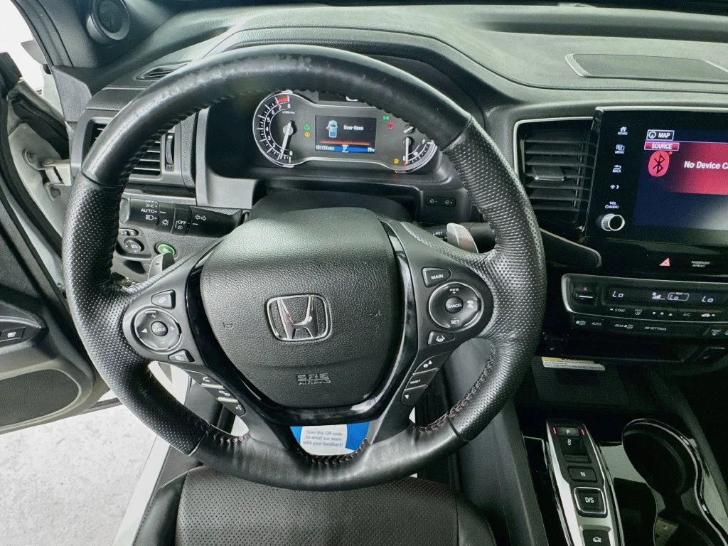 Certified Used 2021 White Honda Black Edition image 13