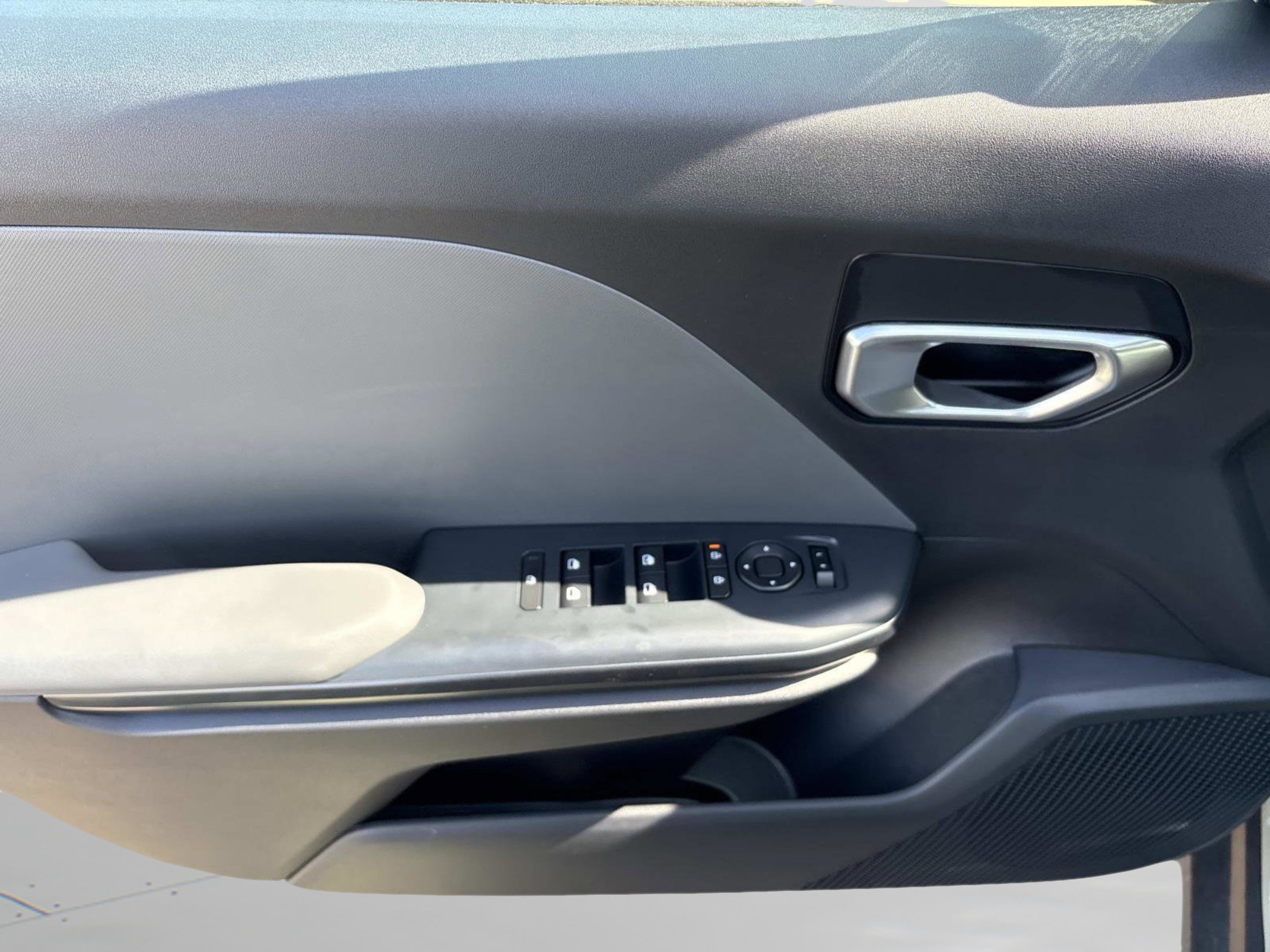 2025 Kia K4 LXS - Photo 28