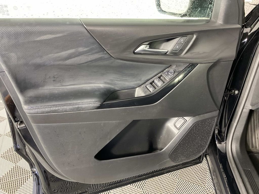 Used 2025 Black Chevrolet LT image 23