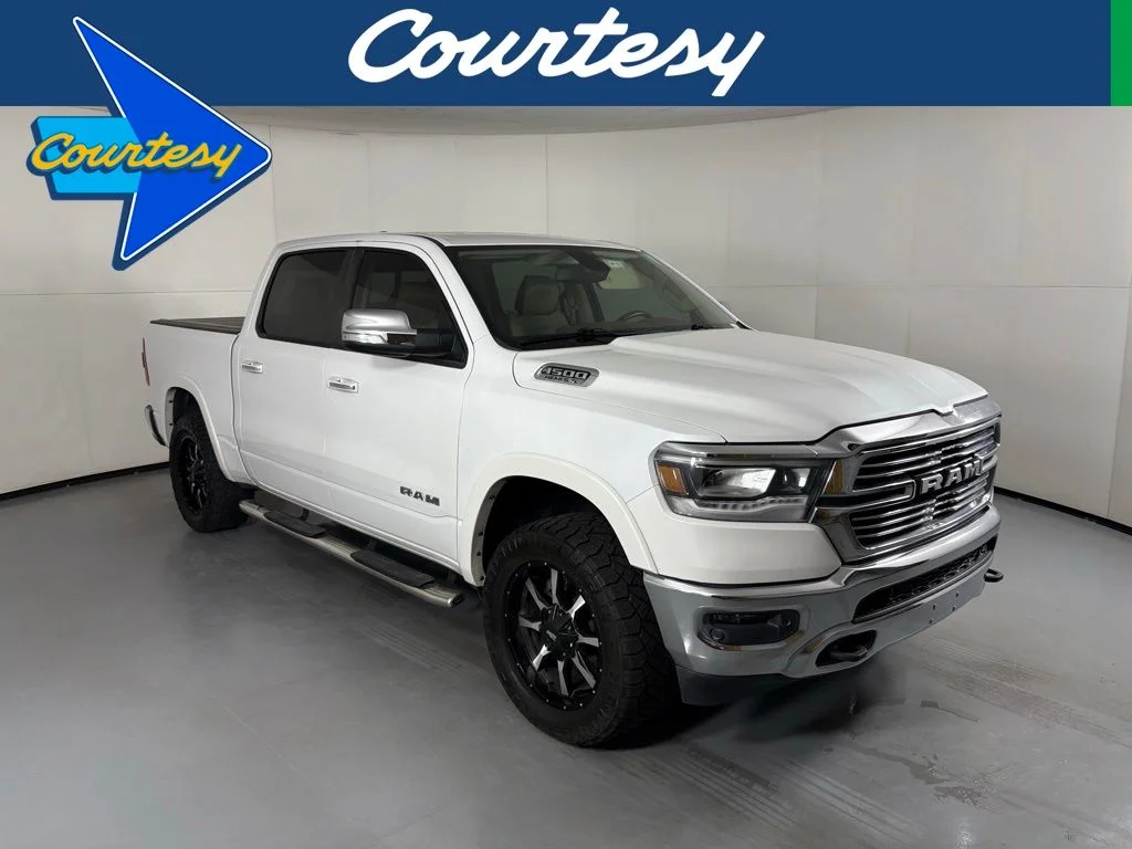 2019 RAM 1500 Laramie 4x4 Crew Cab 5'7's photo