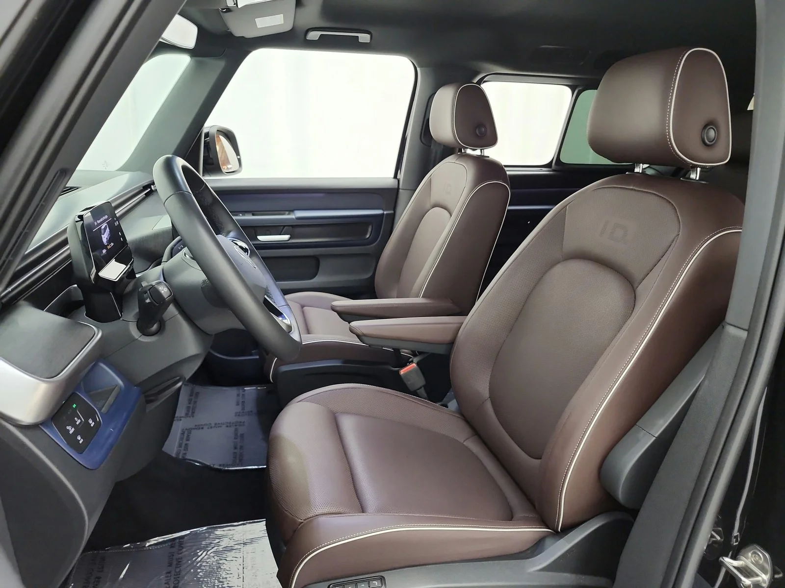Used 2025 Deep Black Pearl Volkswagen Pro S image 15