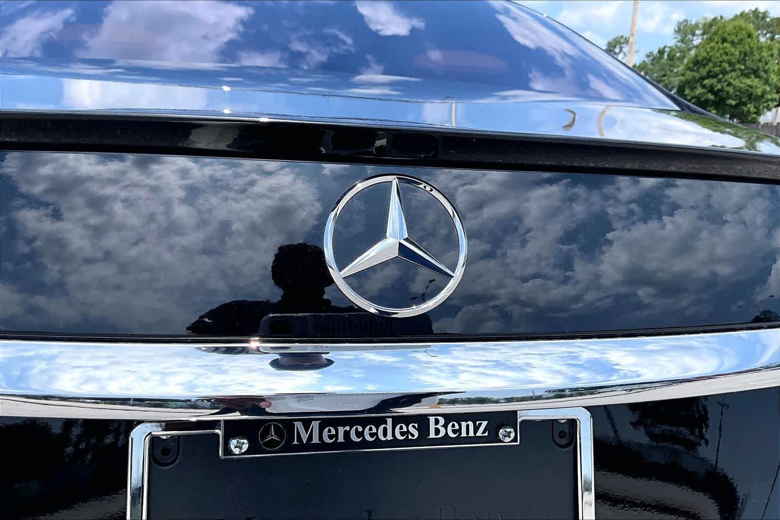Used 2024 Obsidian Black Metallic Mercedes-Benz S 580 image 31