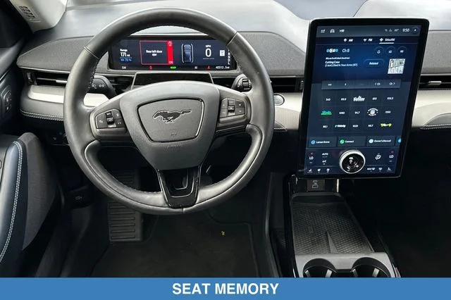 Used 2022 Black Ford Select image 15