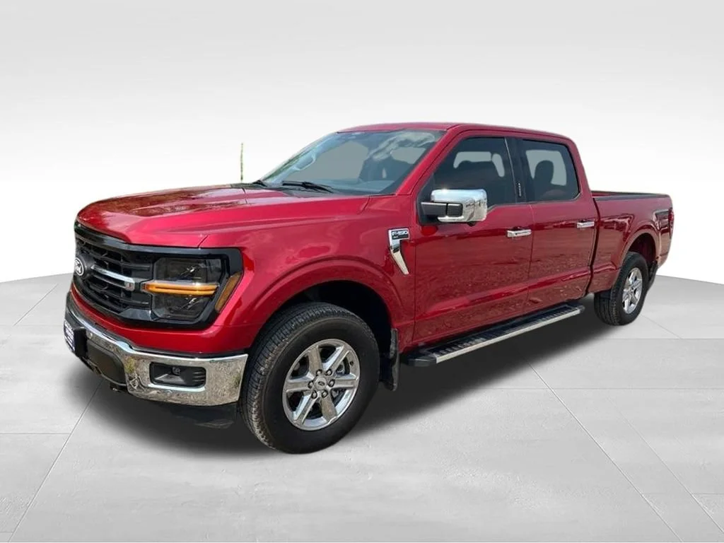 Used 2024 Red Ford XLT image 1