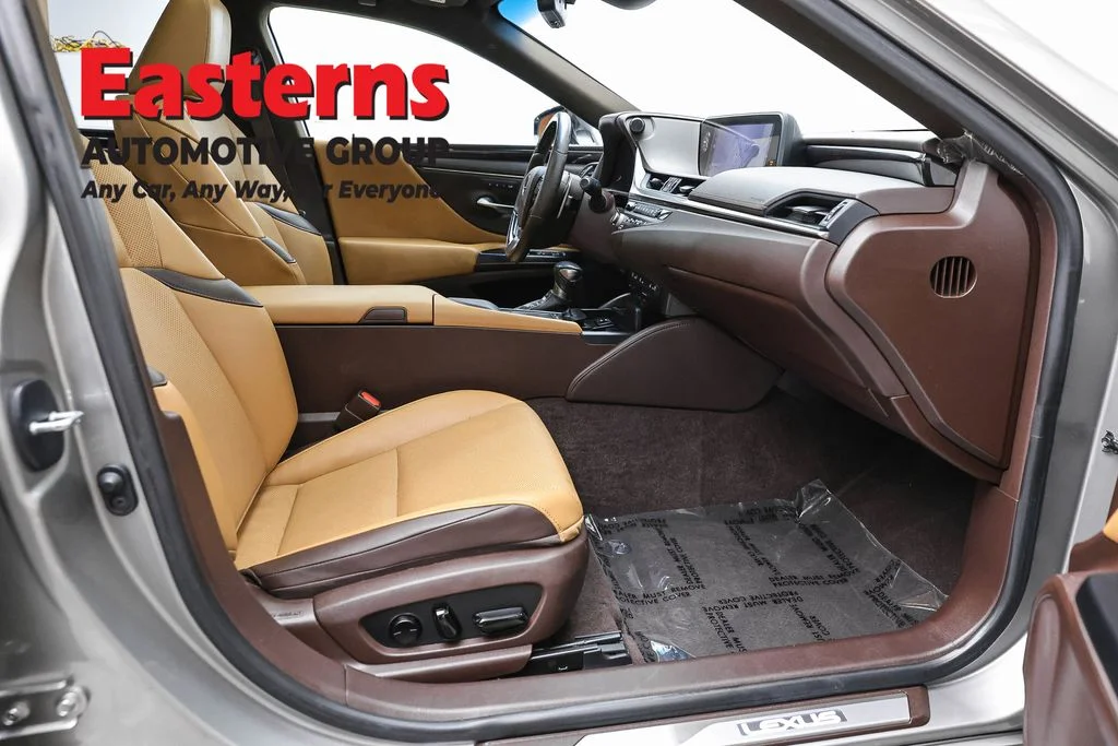 Used 2021 Silver Lexus 350 image 26