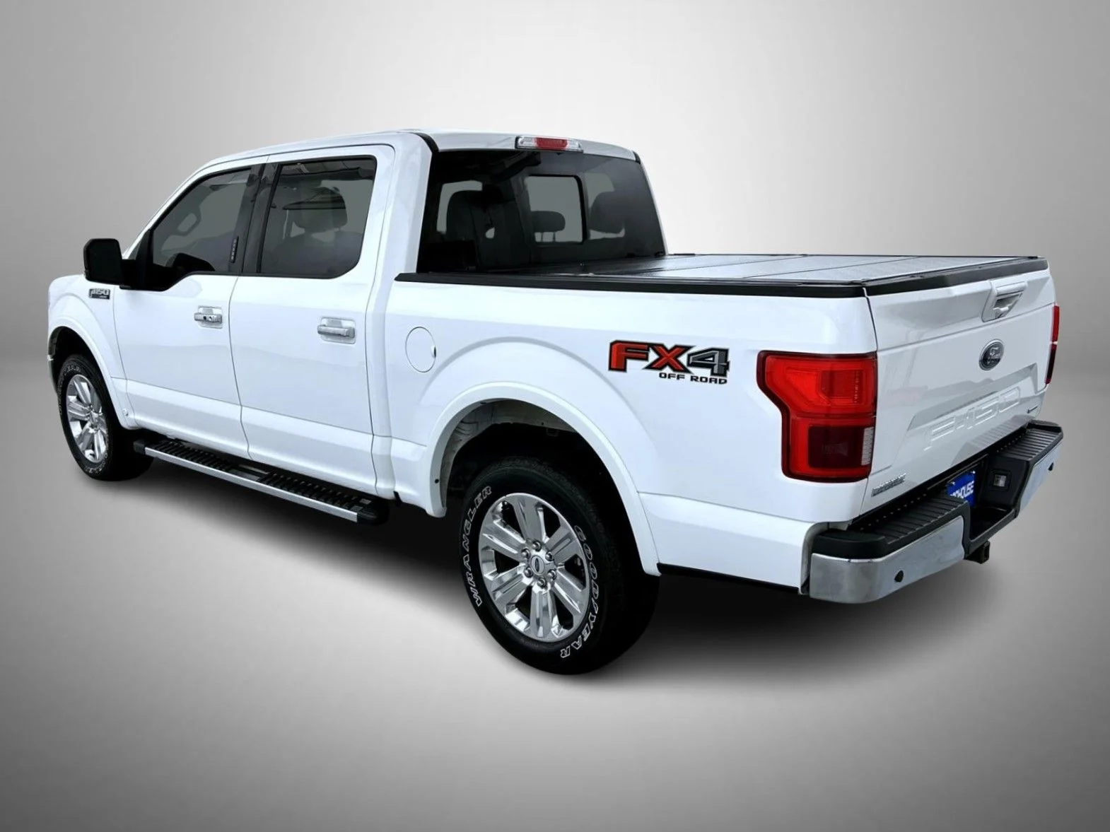 Used 2020 White Ford Lariat image 7