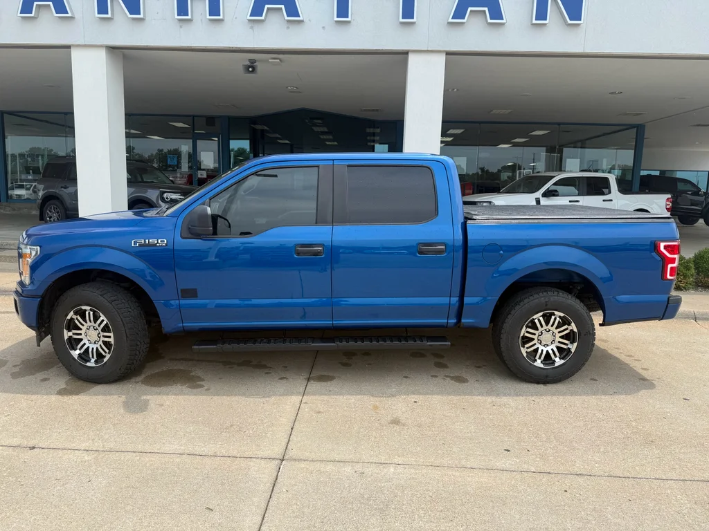 Used 2018 Lightning Blue Ford XL image 11