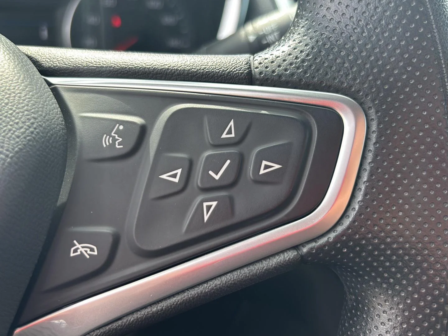 Used 2023 Mosaic Black Metallic Chevrolet LT image 22