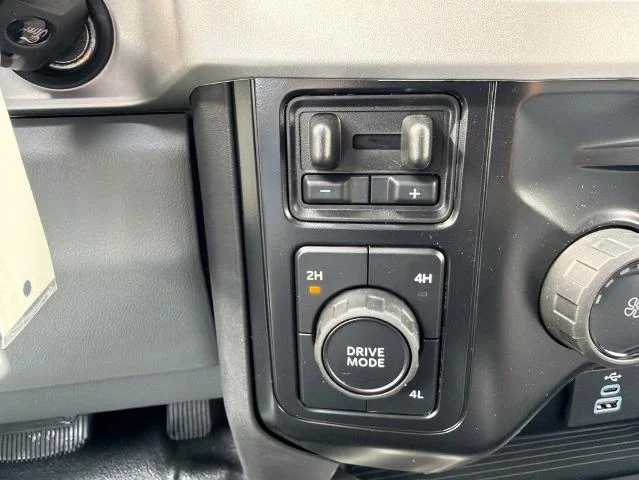 New 2026 Oxford White Ford F-550® XL image 28