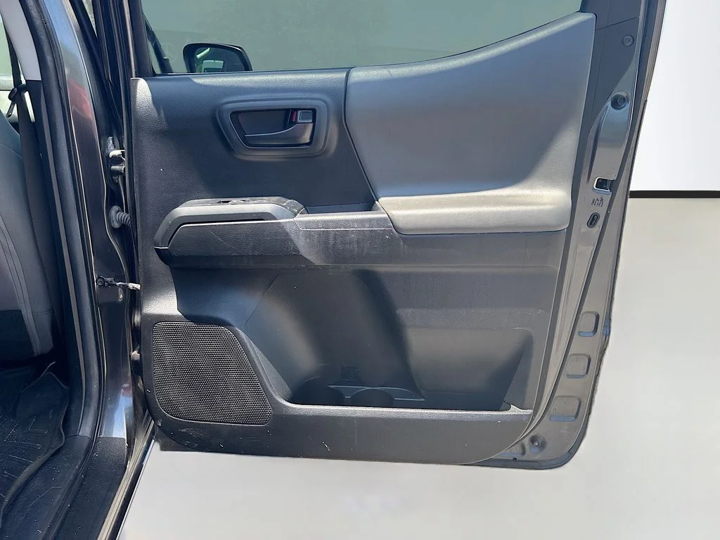 Used 2022 Gray Toyota SR image 16