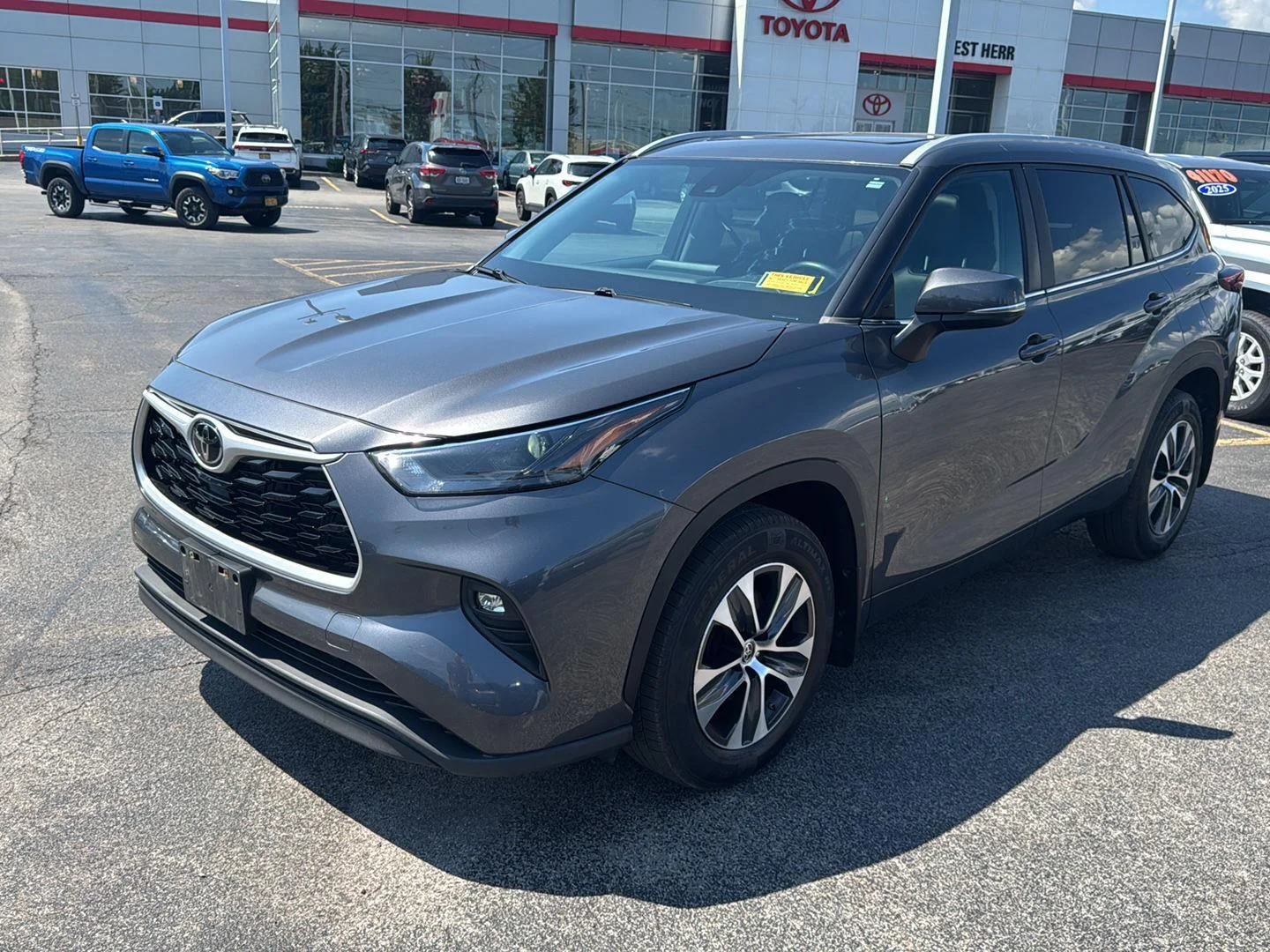Used 2023 Magnetic Gray Metallic Toyota XLE image 3