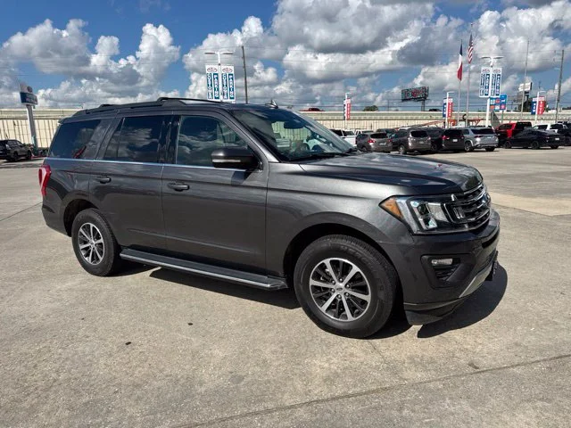 Used 2018 Magnetic Metallic Ford XLT image 1
