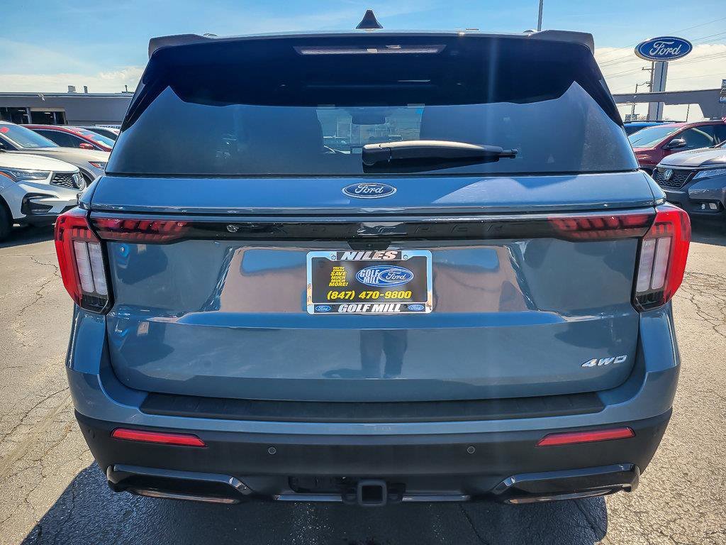 Used 2025 Vapor Blue Ford ST-Line image 8