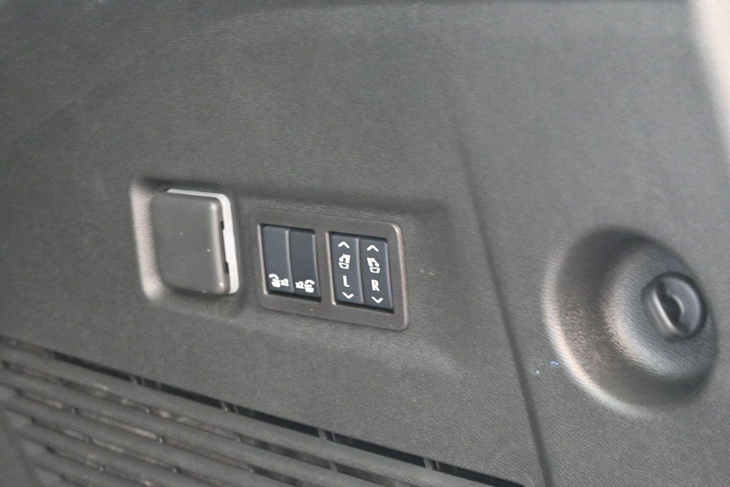 Used 2025 Black Chevrolet High Country image 10