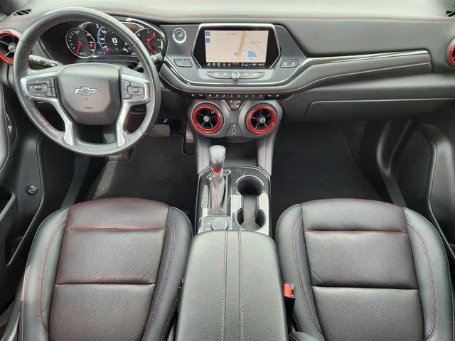 Used 2022 White Chevrolet RS Front-Wheel Drive image 25