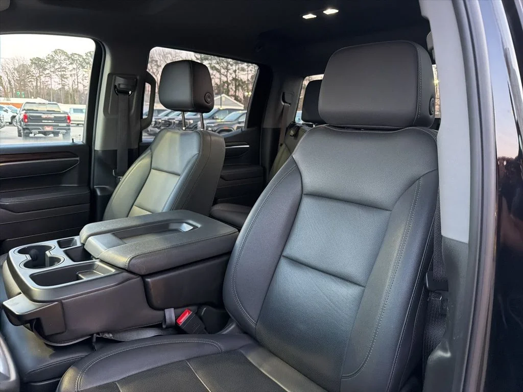 Used 2025 Black GMC SLT image 21