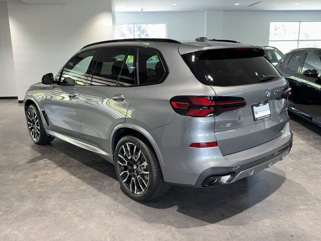 New 2026 Skyscraper Grey Metallic BMW xDrive40i image 5