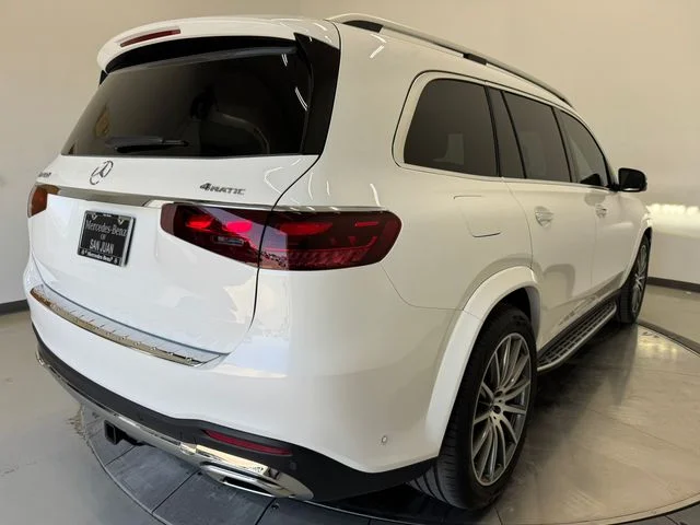 New 2026 MANUFAKTUR Moonlight White Metallic Mercedes-Benz GLS 450 image 33