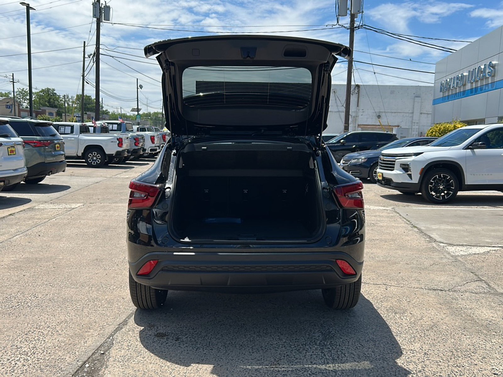 New 2026 Mosaic Black Metallic Chevrolet LT image 11