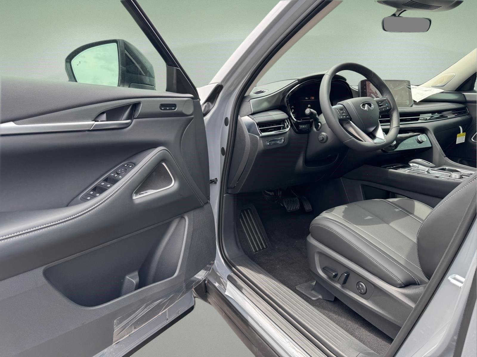 New 2027 HARBOR GRAY INFINITI Luxe FWD image 18