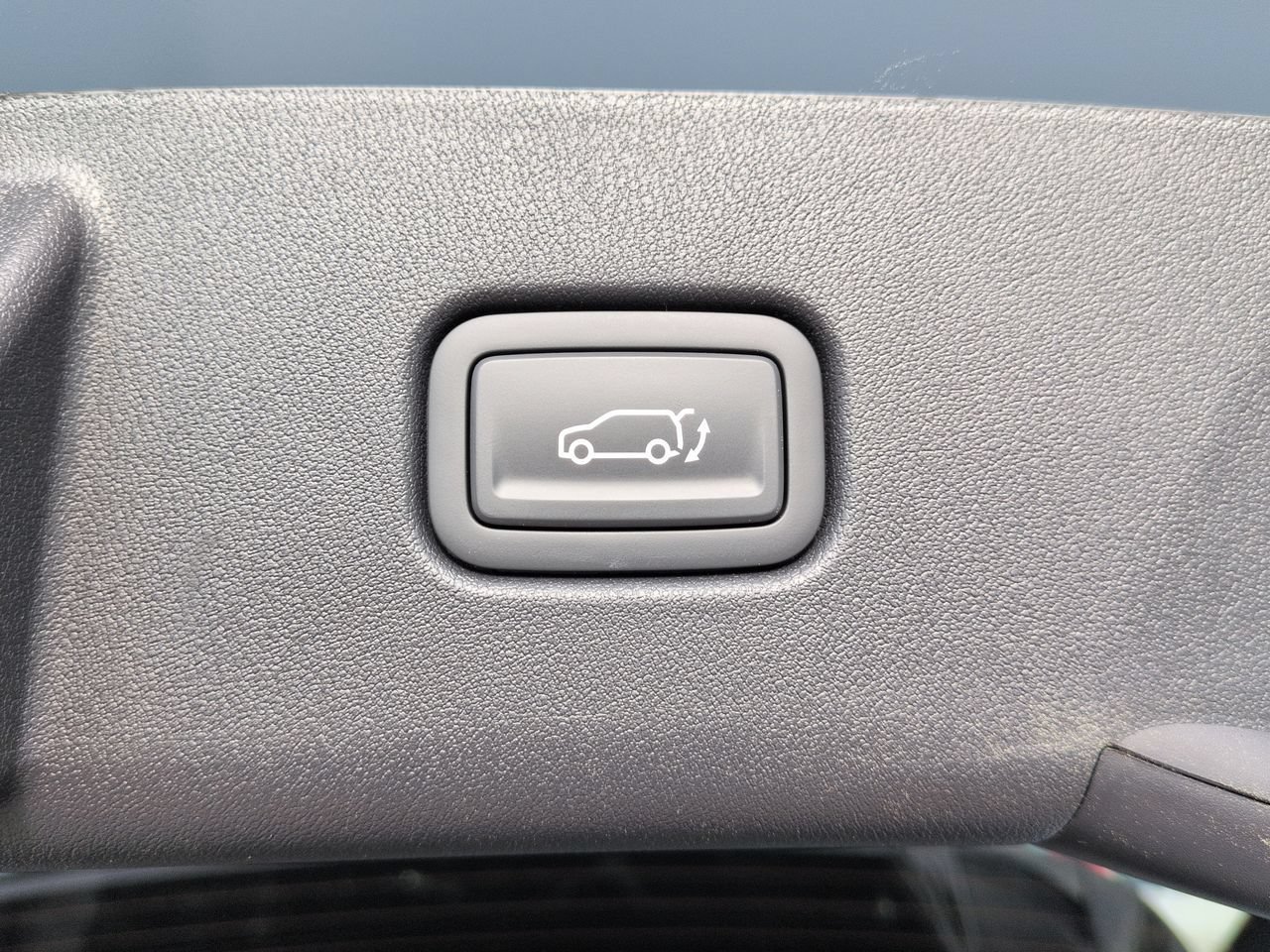 New 2027 Frost Blue Kia X-Line S image 11