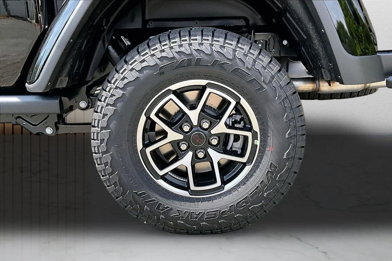 New 2026 Black Clearcoat Jeep Rubicon X image 31