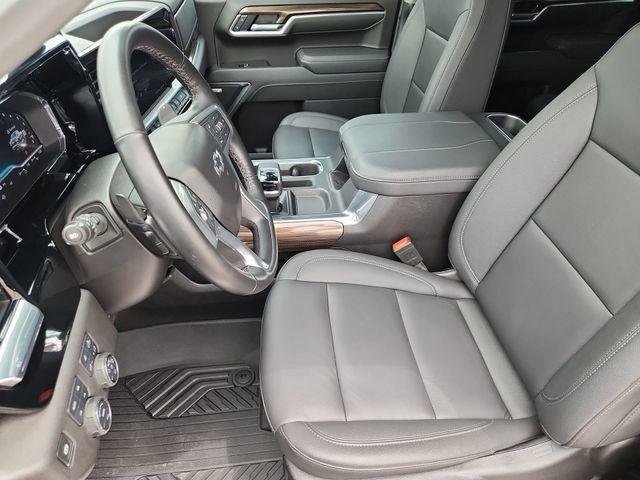 Used 2025 Black Chevrolet RST image 18