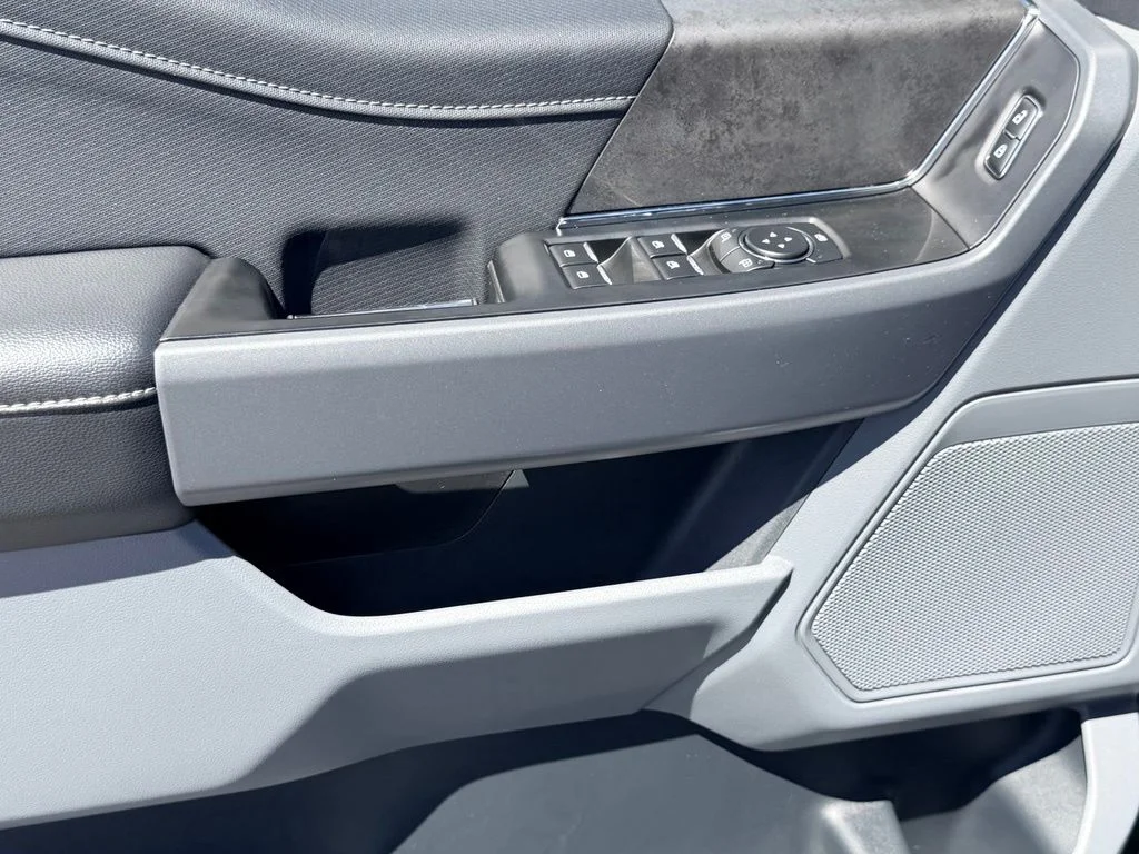 Used 2024 Gray Ford XLT image 24