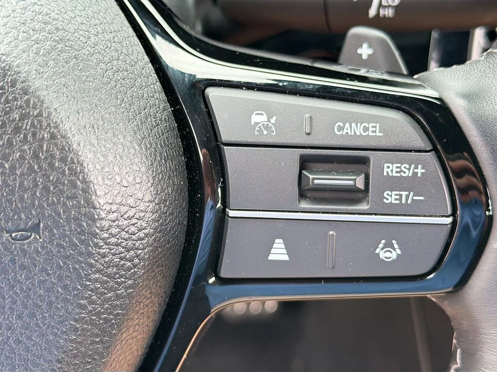 Used 2025 Platinum White Honda Sport image 6