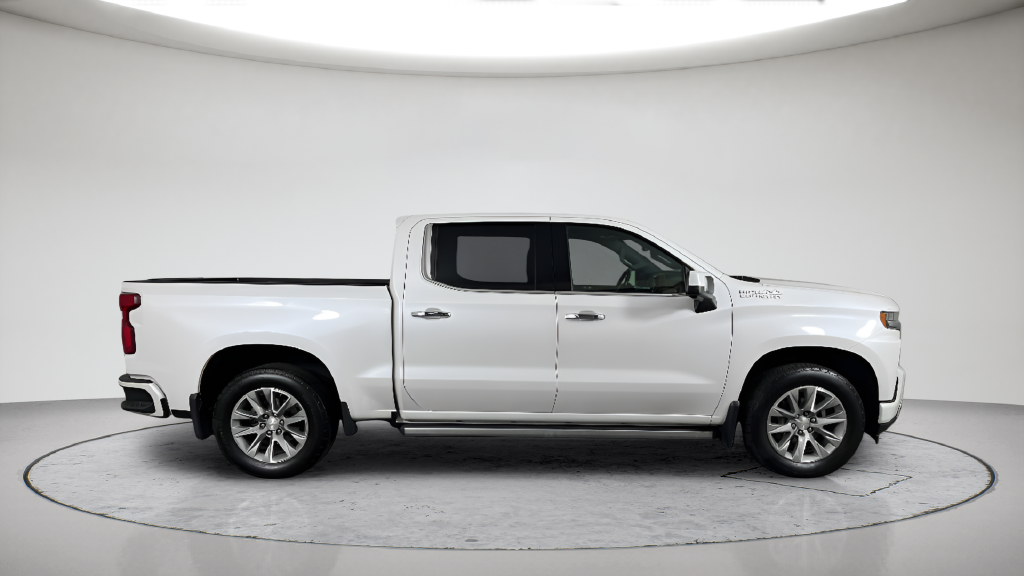 Used 2022 Beige Chevrolet High Country image 6
