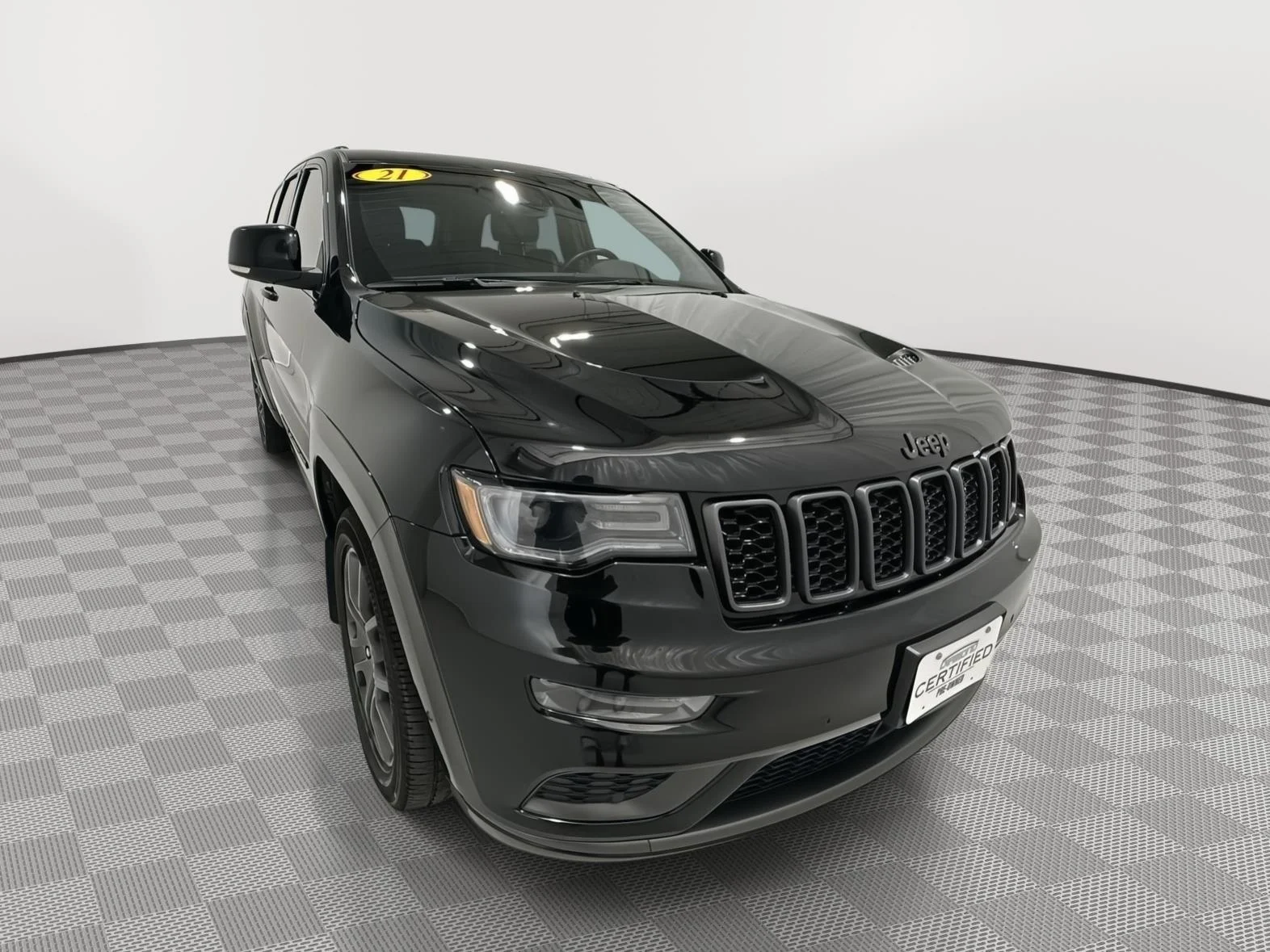 Used 2021 Diamond Black Crystal Pearl Jeep Overland image 7