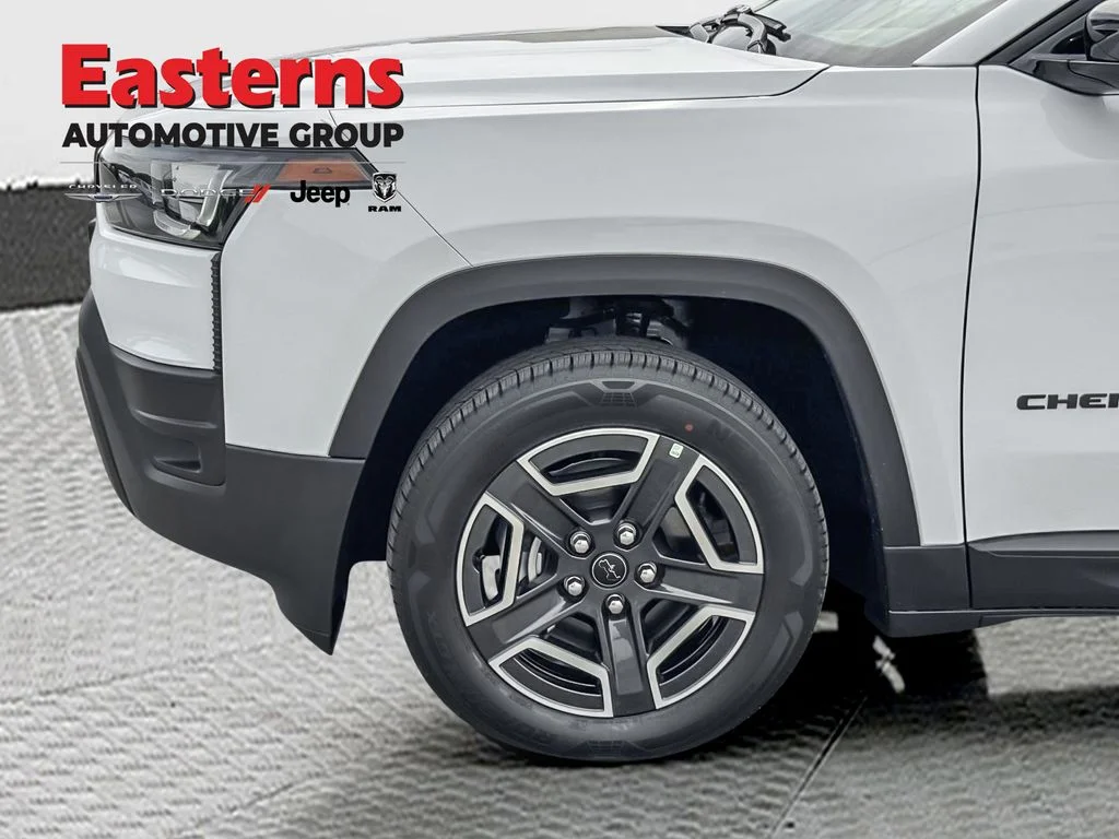 New 2026 Bright White Clear-Coat Exterior Paint Jeep Limited image 8