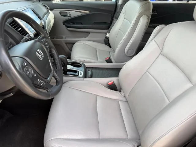 Used 2017 Modern Steel Metallic Honda EX-L image 11