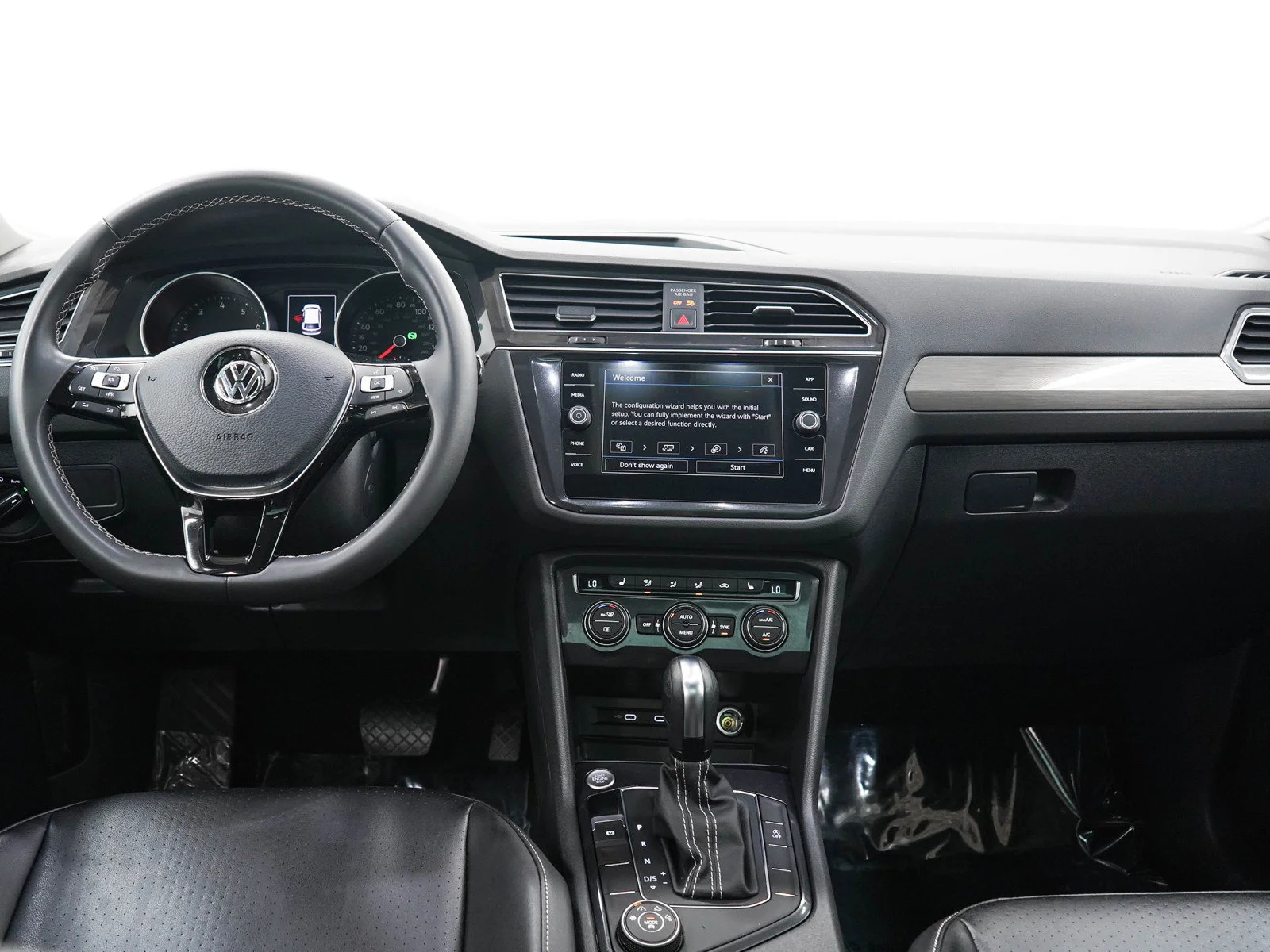 Used 2021  Volkswagen SE image 15