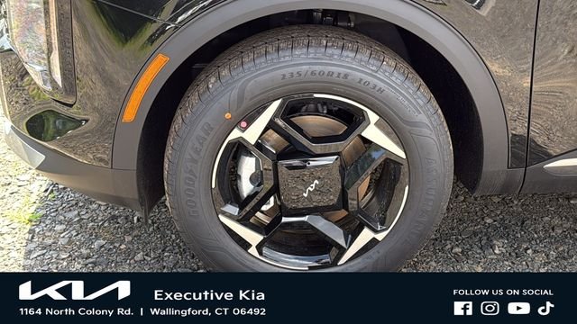 New 2027 Fusion Black Kia EX image 8