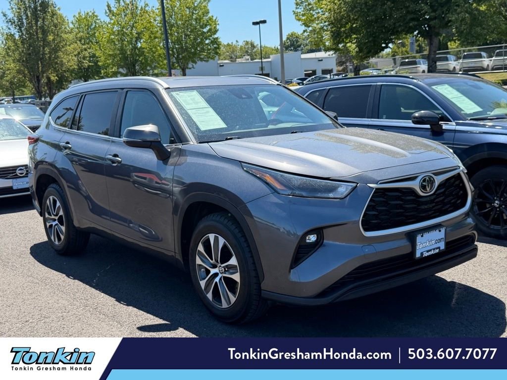 Used 2023 Magnetic Gray Metallic Toyota XLE image 1