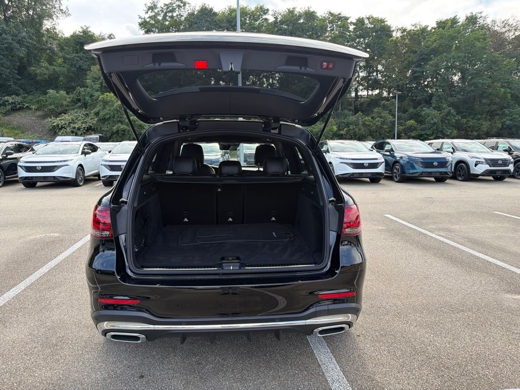 Certified Used 2022 Black Mercedes-Benz GLC 300 image 16