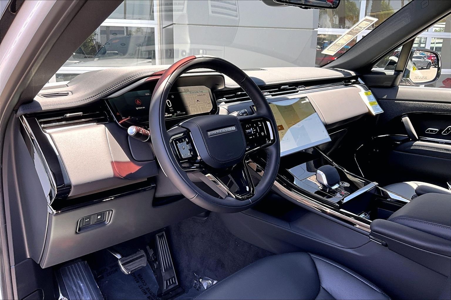 New 2026 White Land Rover Dynamic SE image 6