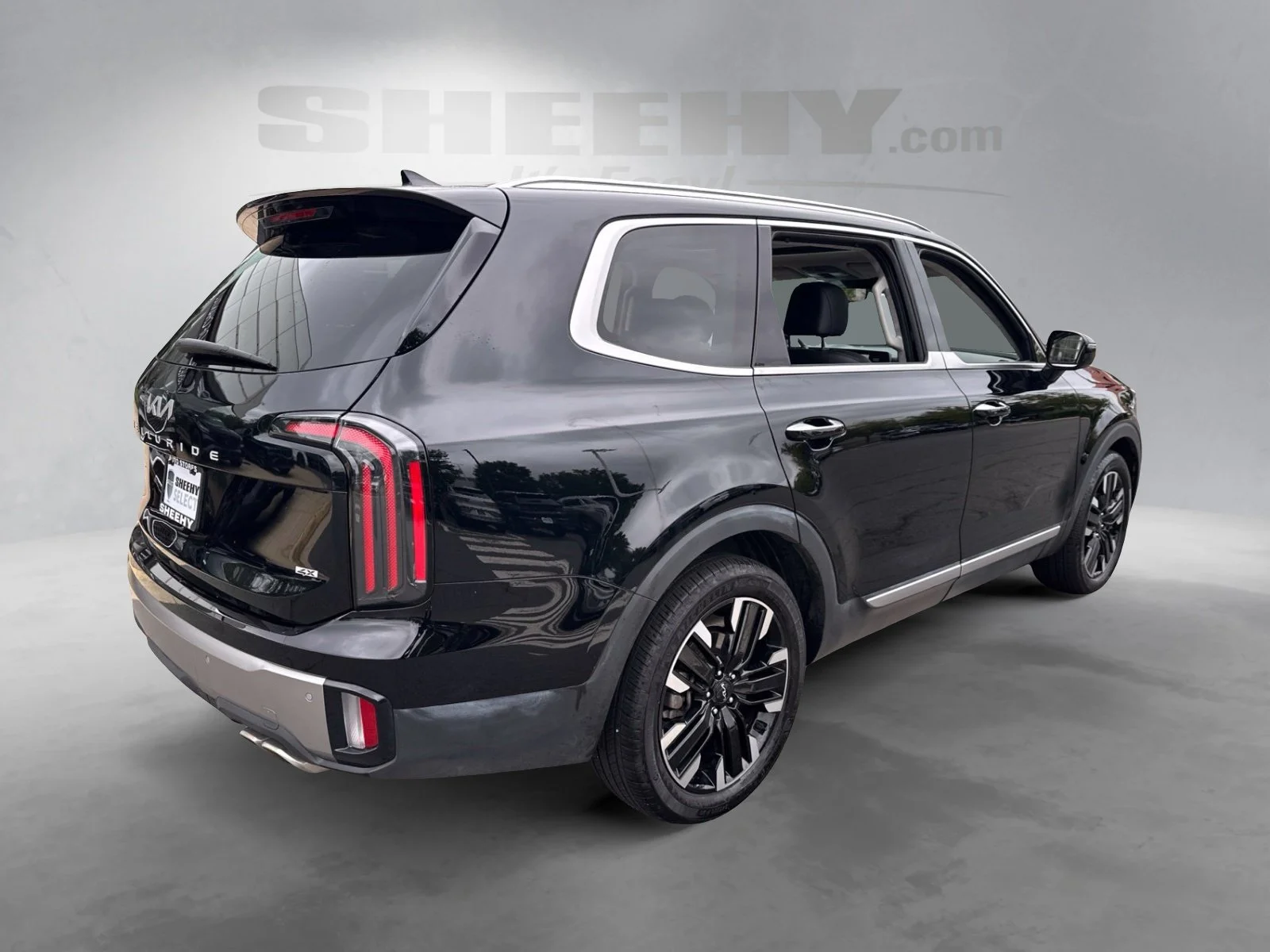 Used 2025 Black Kia SX-Prestige image 13