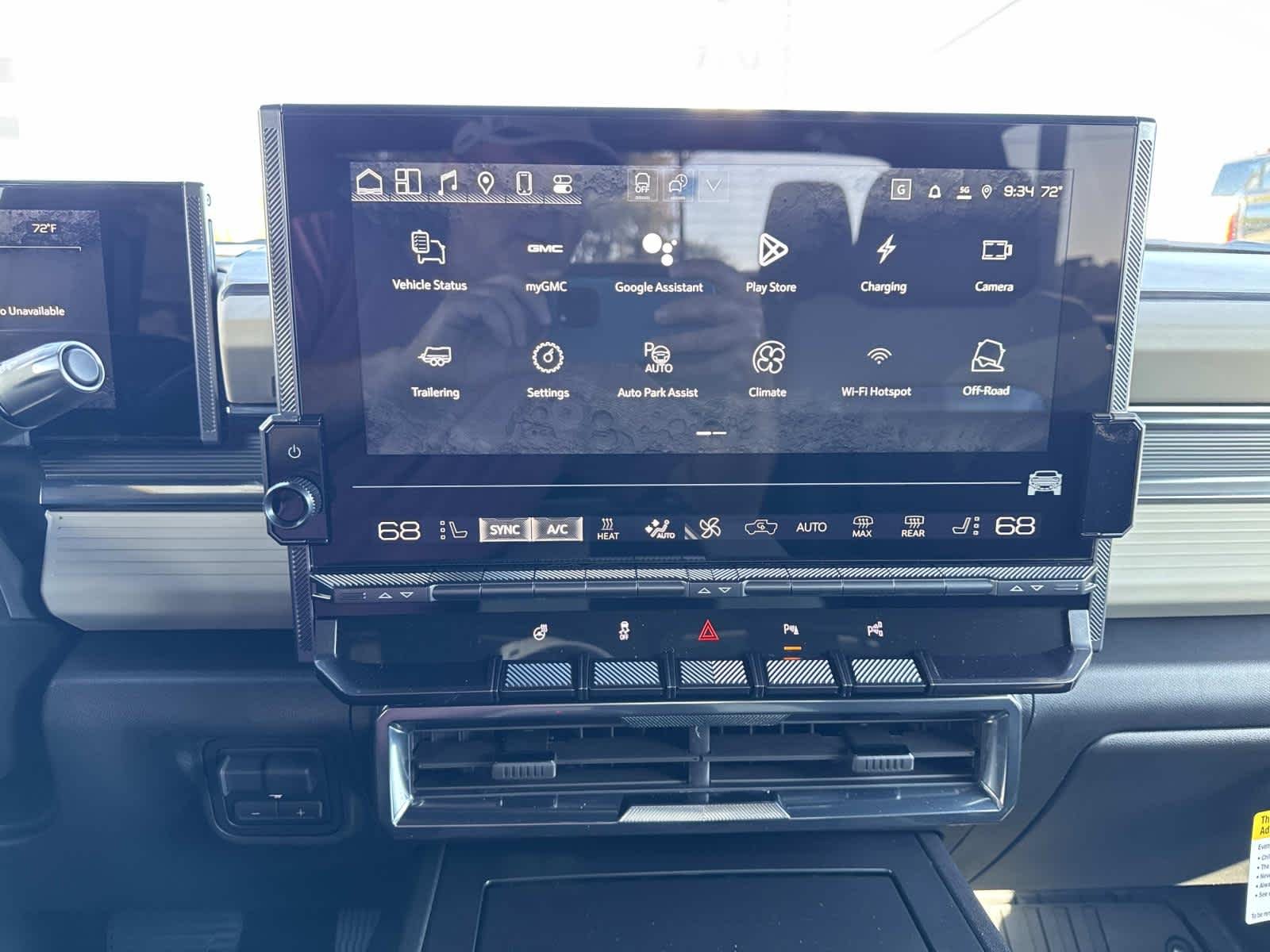2026 GMC HUMMER EV 2X - Photo 16