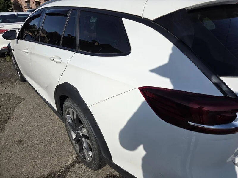 Used 2018 Summit White BUICK PREFERRED image 7