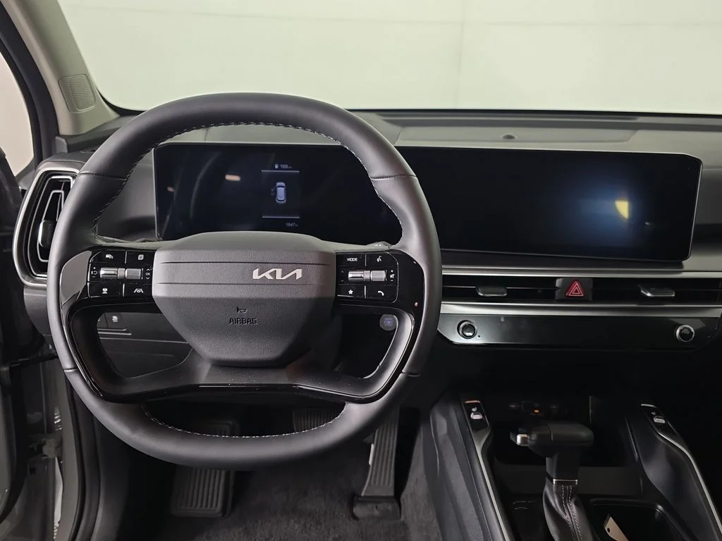 Used 2026 Gray Kia EX image 9