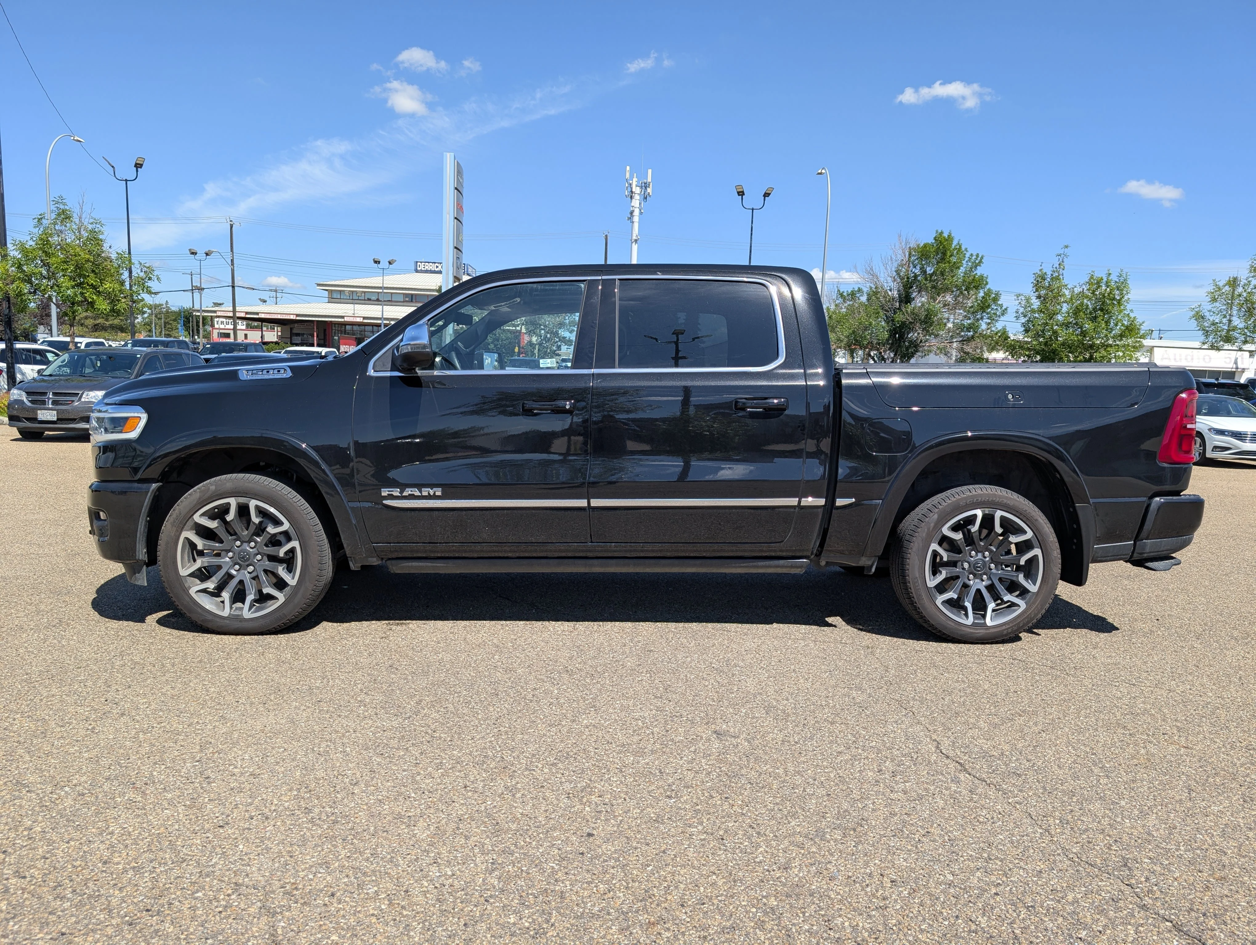 Used 2026 Diamond Black Crystal Pearl Ram Limited image 3
