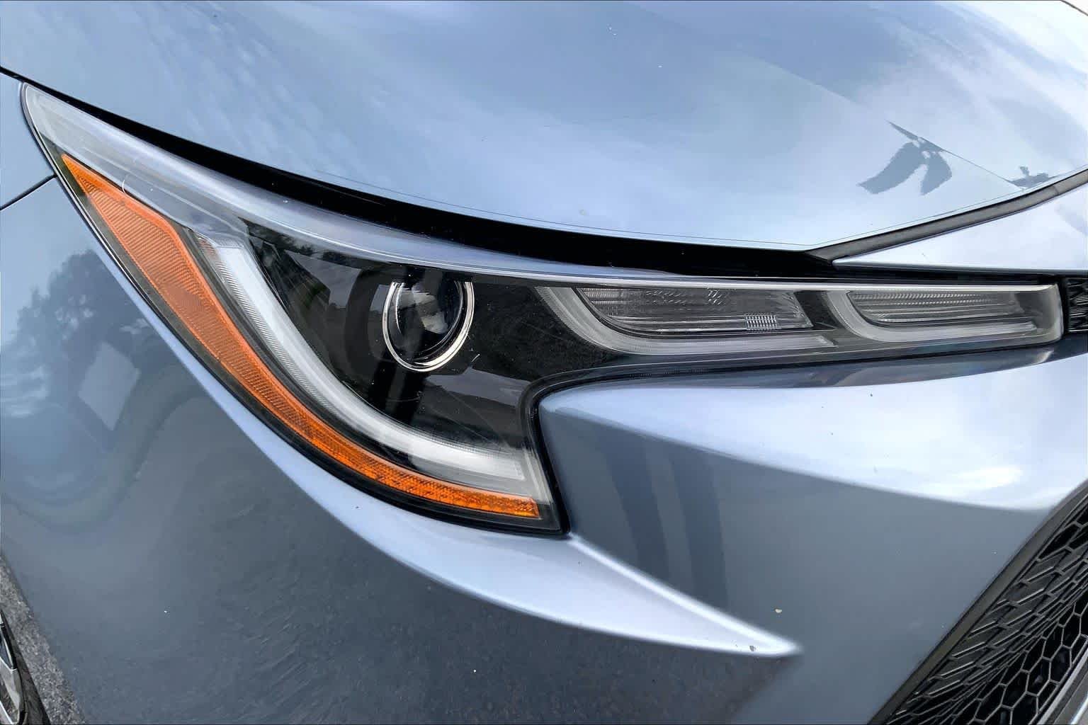 Used 2022 Celestite Toyota Hybrid LE image 27
