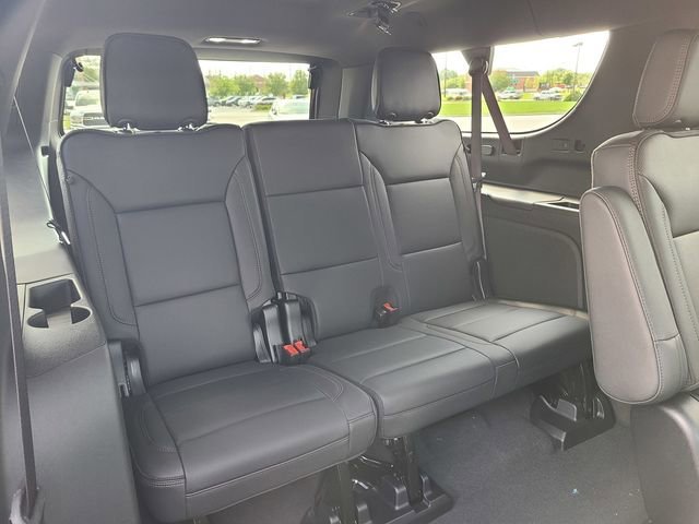 2025 Chevrolet Suburban High Country - Photo 16