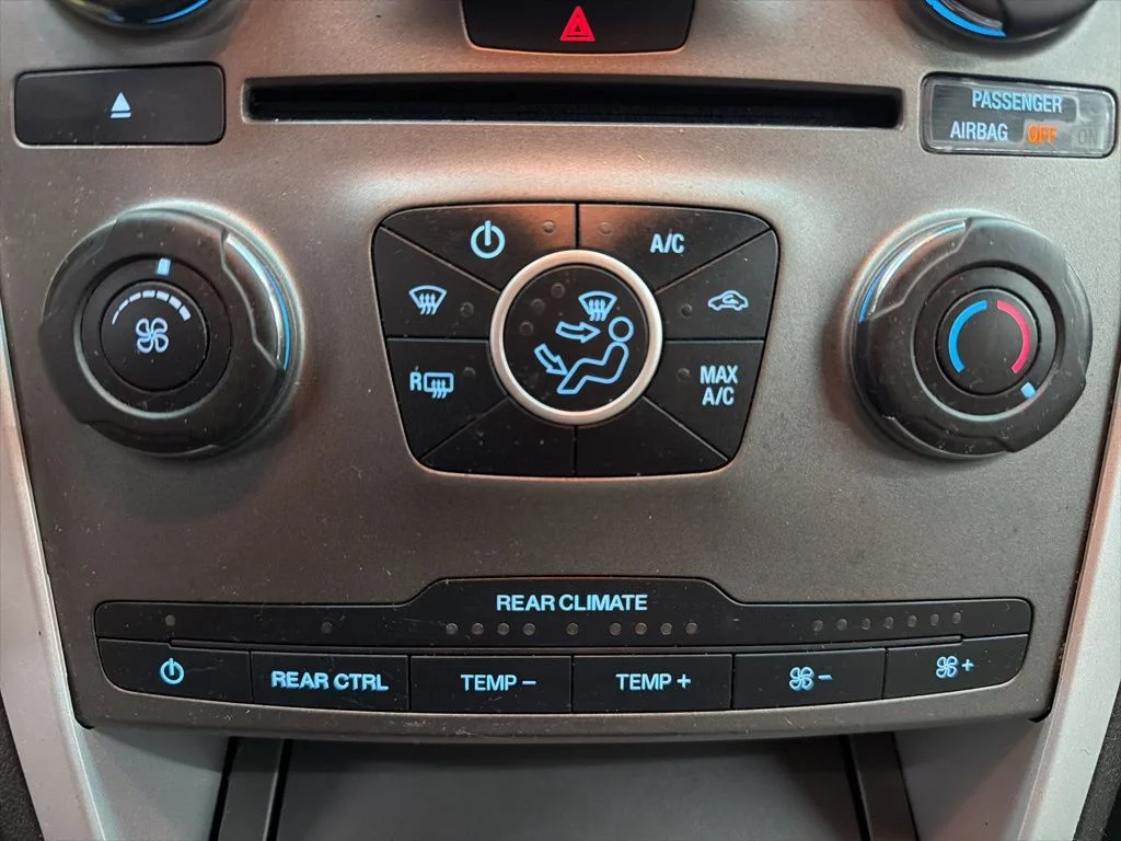 Used 2014 White Ford Base image 39