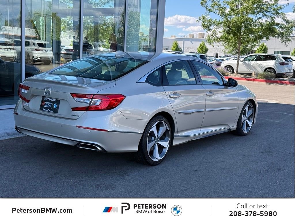Used 2018  Honda Touring image 5
