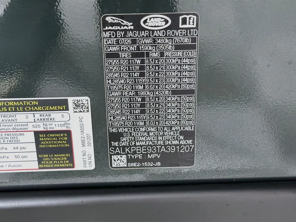 New 2026 Belgravia Green Land Rover SE LWB 7-Seats / V8 image 34
