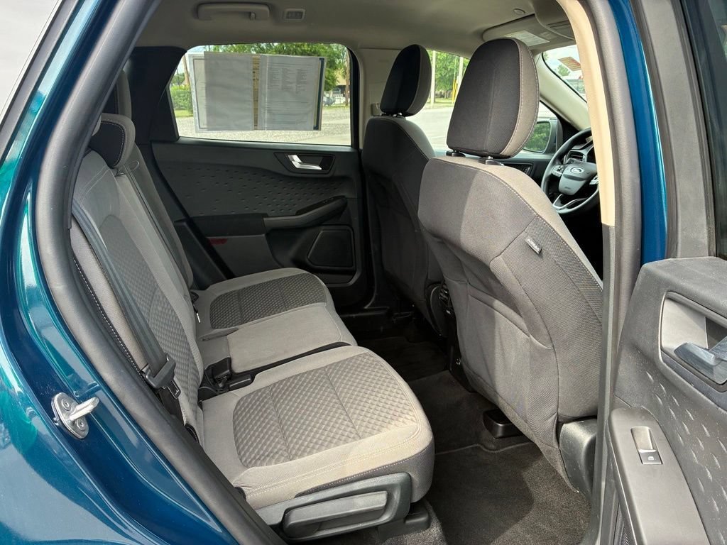 Used 2020  Ford SE image 45